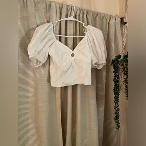 White crop top with puff sleeves